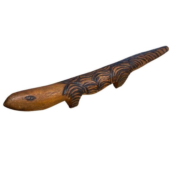 Hand Carved Wooden Goanna Lizard. Folk Art. Reptile. Shelf Decor. Great Details! - Picture 1 of 8